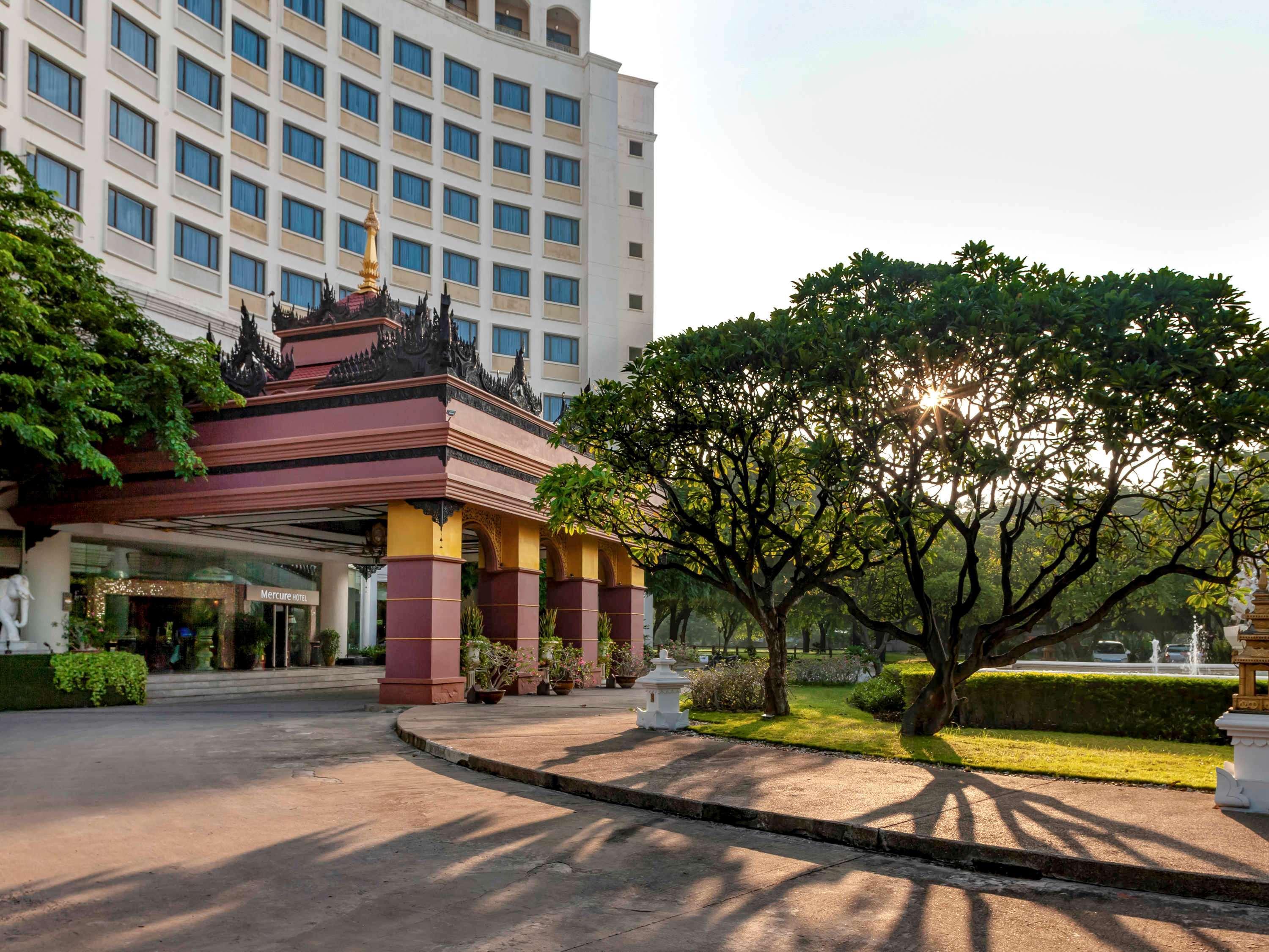 Mercure Mandalay Hill Resort Eksteriør bilde