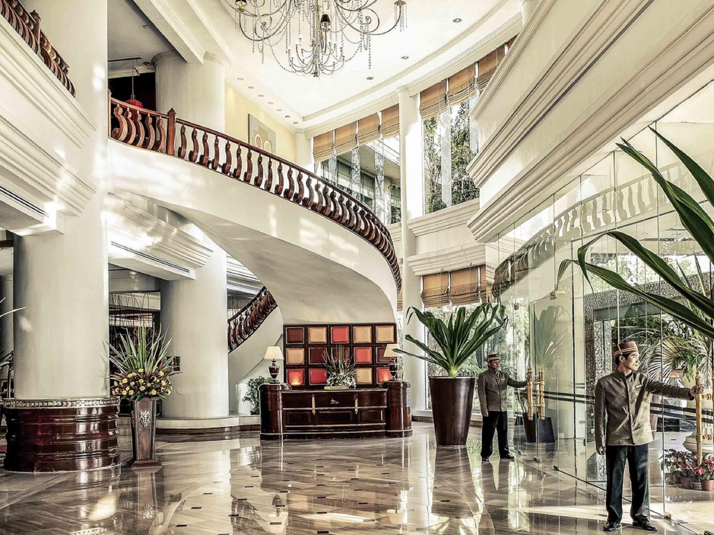 Mercure Mandalay Hill Resort Eksteriør bilde